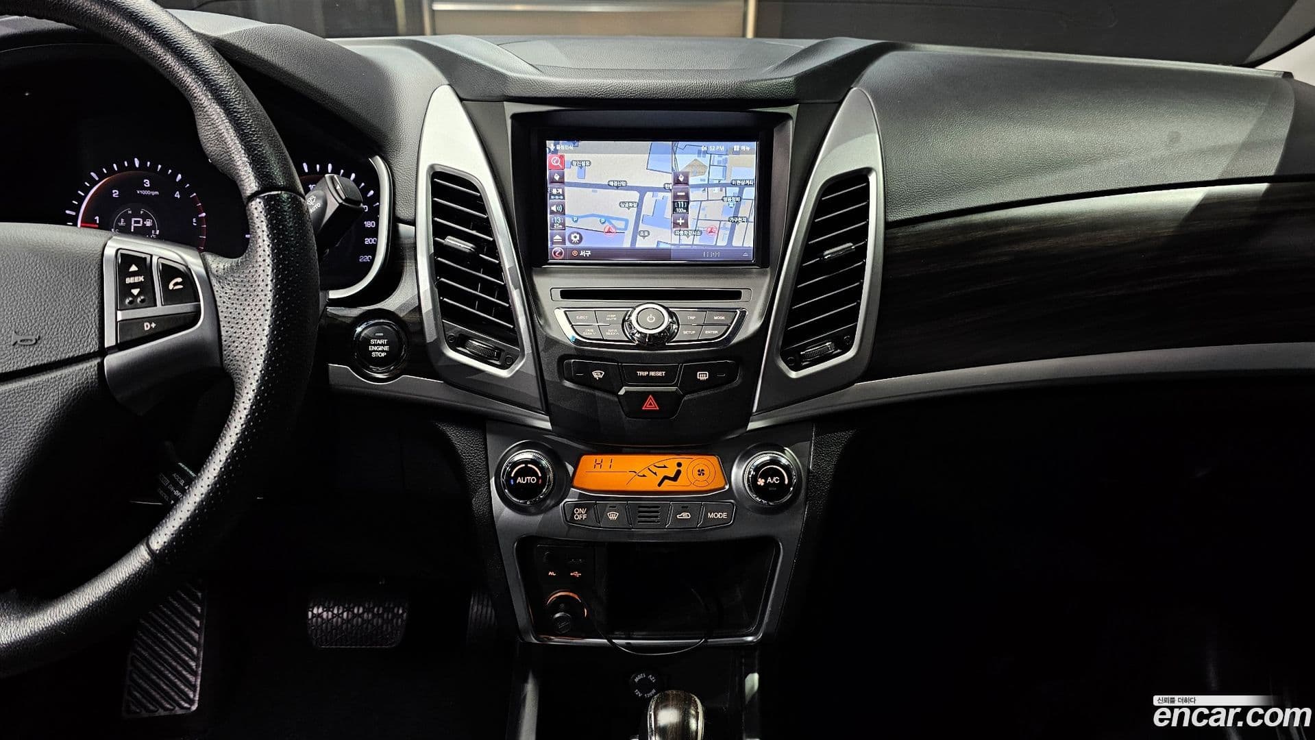 Main__Slider__Photo:KORANDO KG_Mobility_Ssangyong 2014.0-15