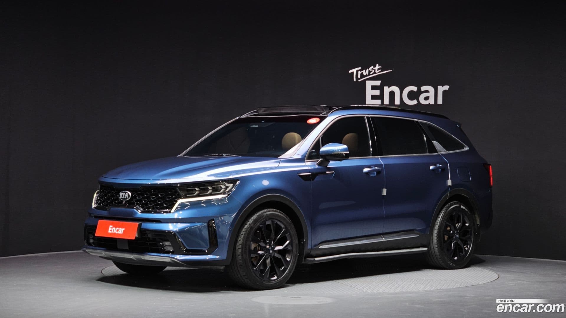 Main__Slider__Photo:Sorento Kia 2020.11-0