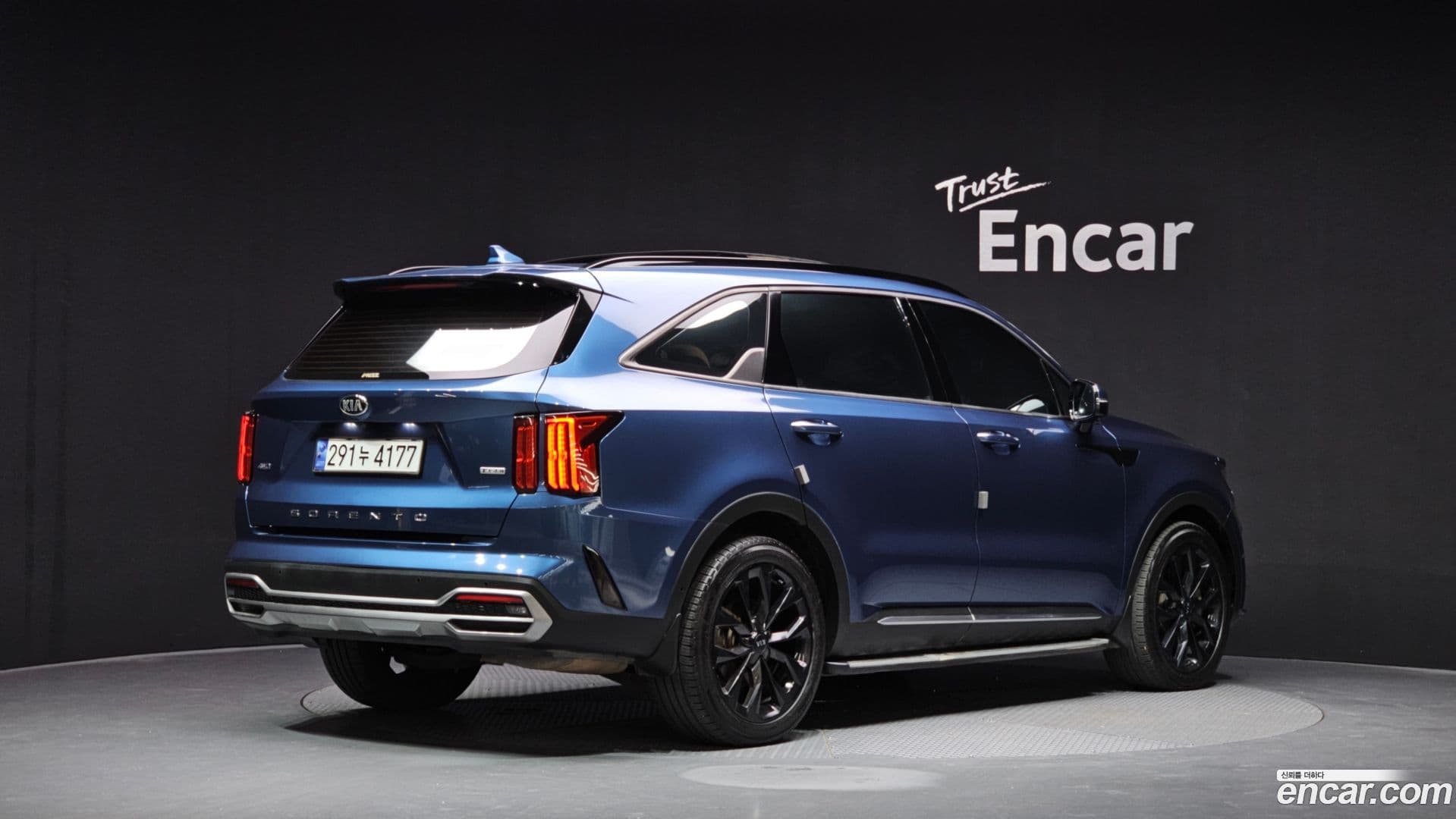 Main__Slider__Photo:Sorento Kia 2020.11-1