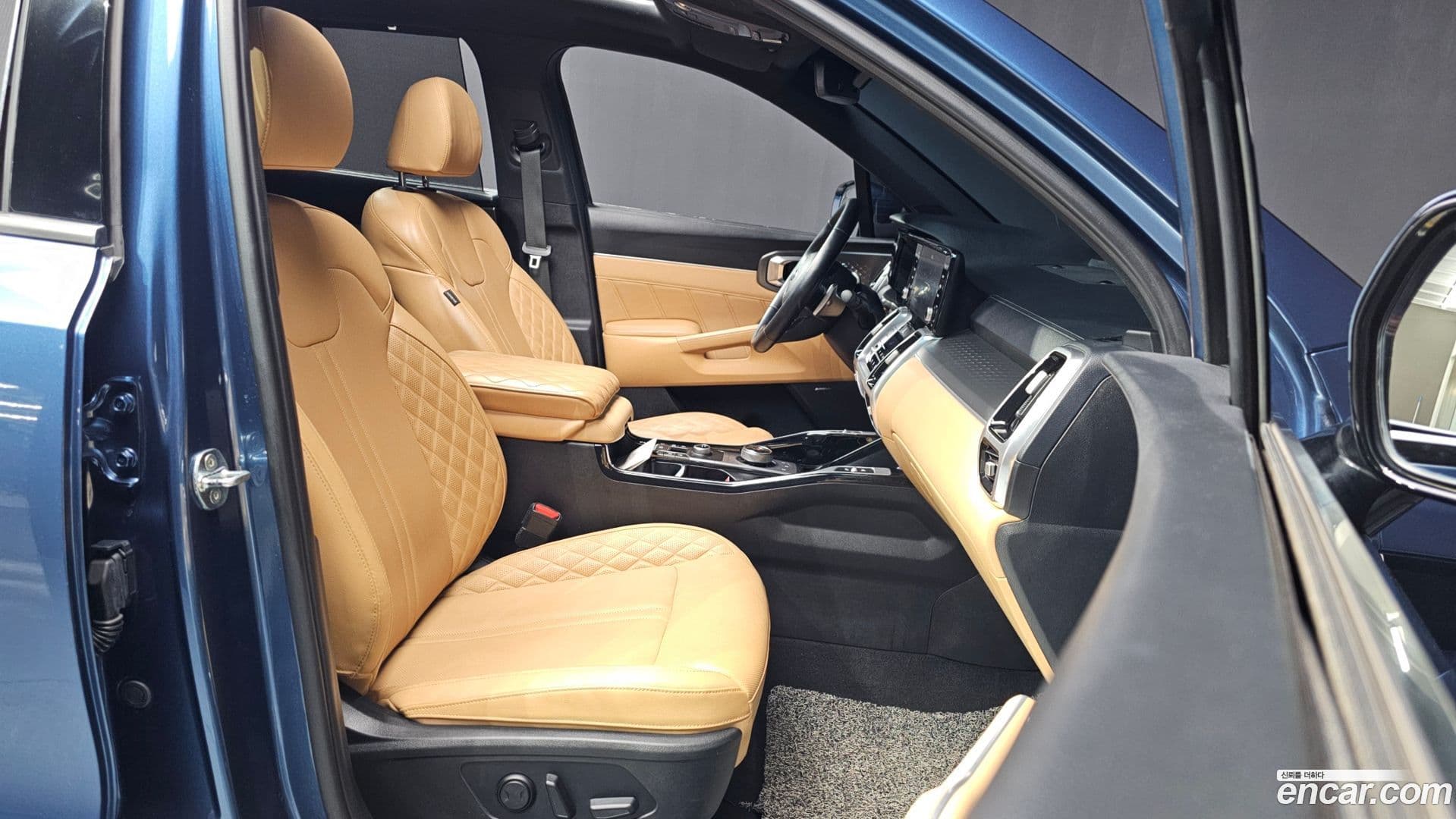 Main__Slider__Photo:Sorento Kia 2020.11-10