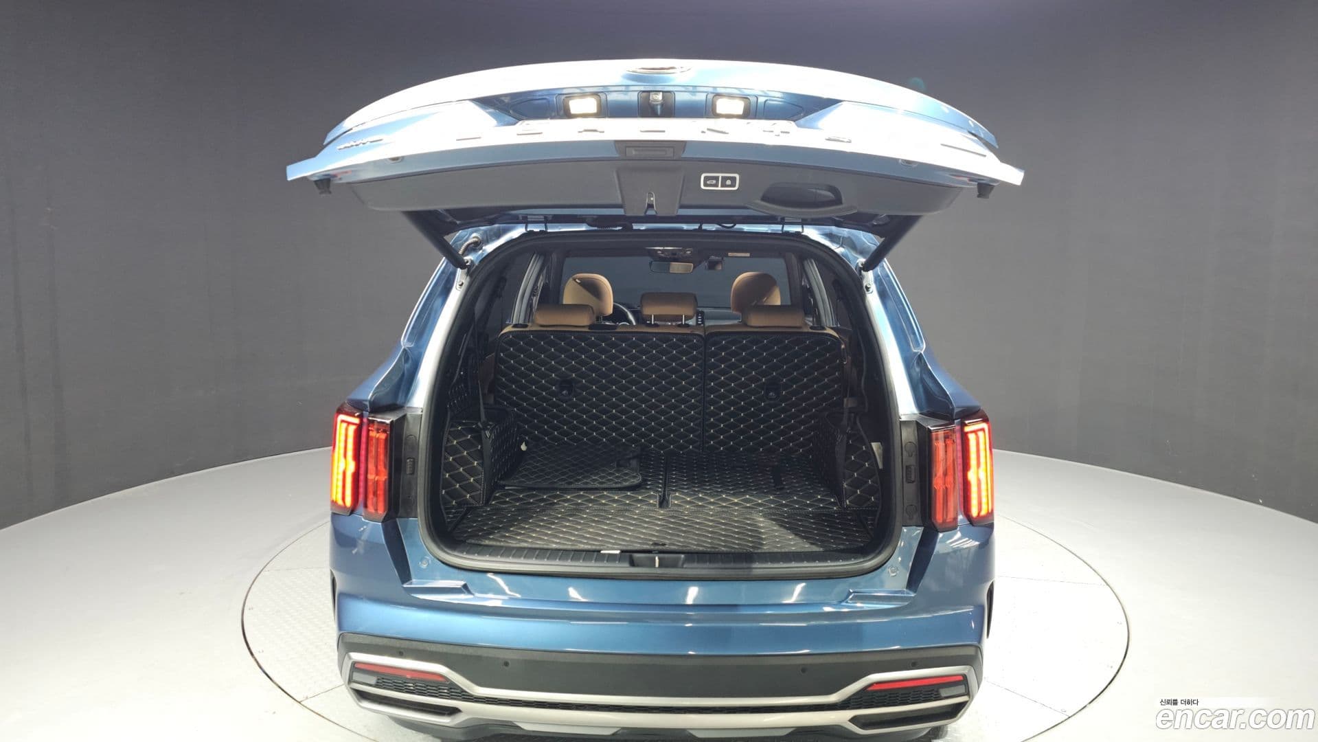 Main__Slider__Photo:Sorento Kia 2020.11-19