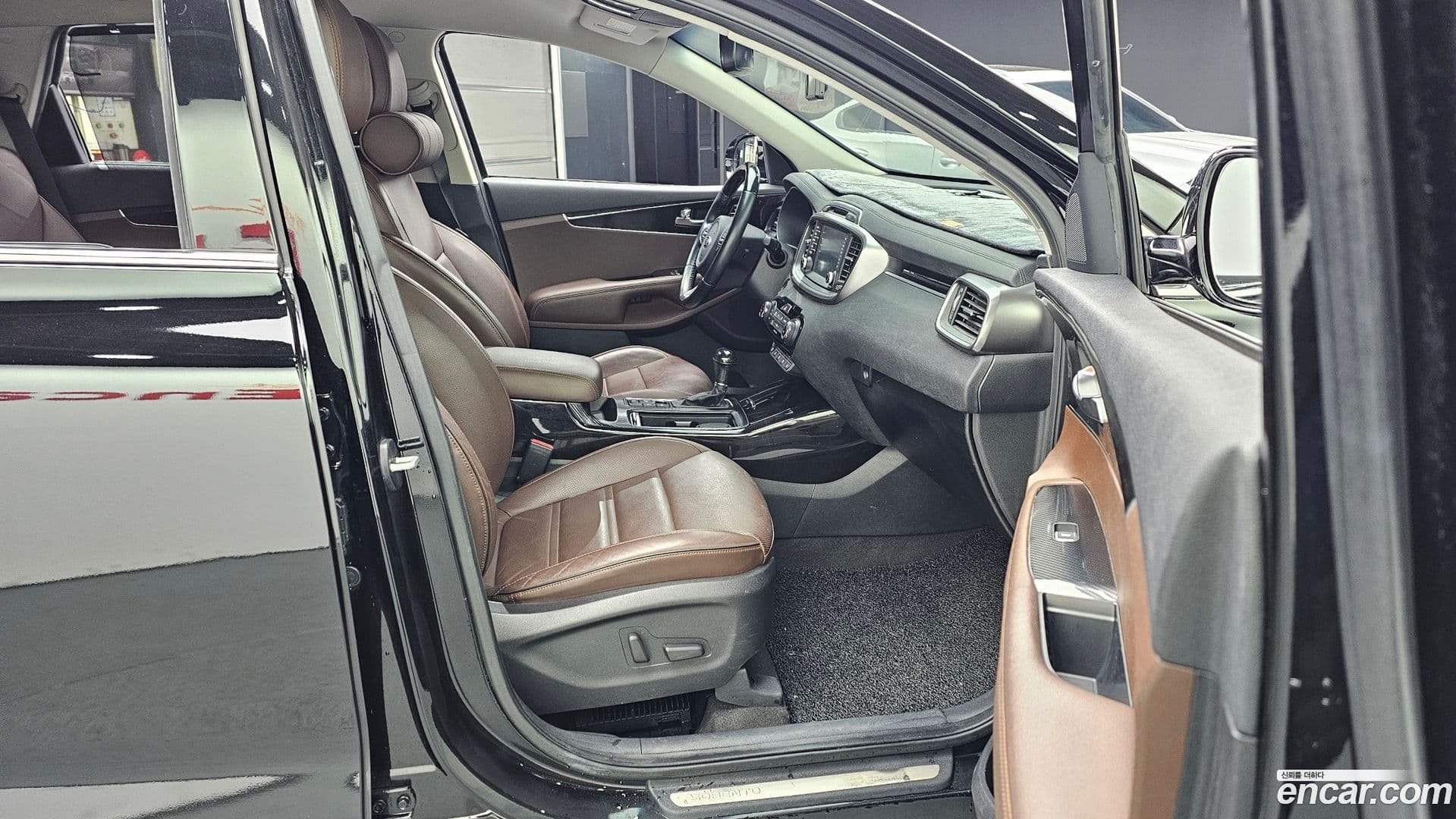 Main__Slider__Photo:Sorento Kia 2015.2-10