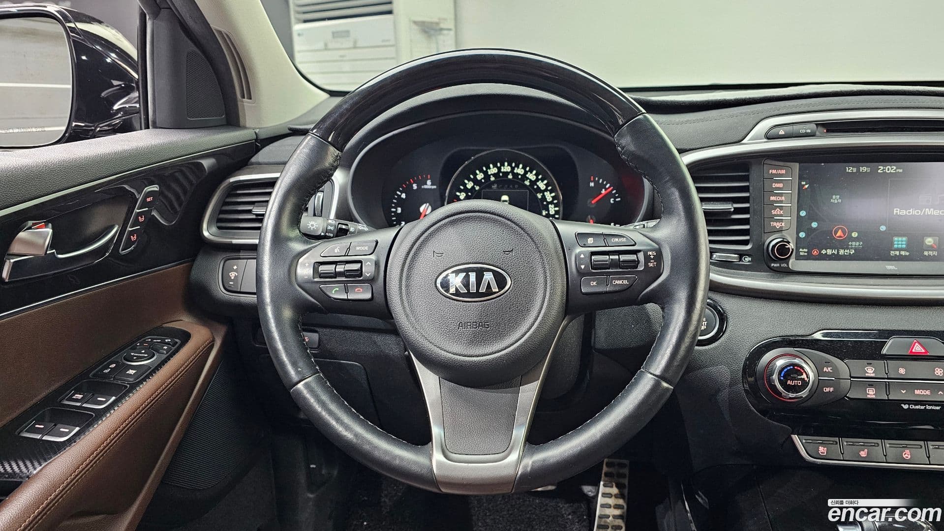 Main__Slider__Photo:Sorento Kia 2015.2-12