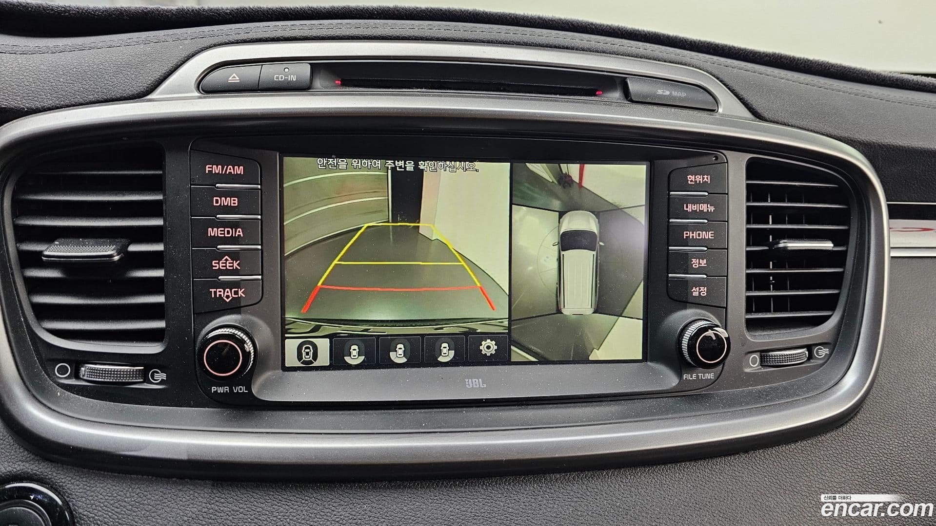 Main__Slider__Photo:Sorento Kia 2015.2-14