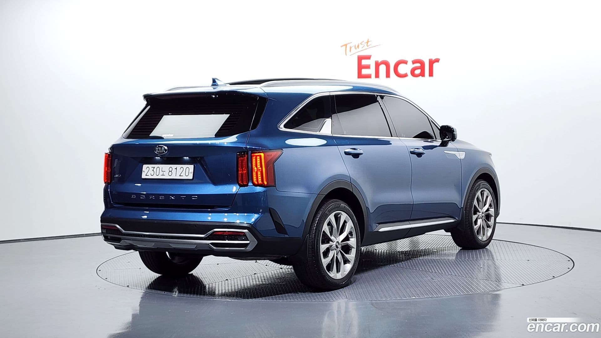 Main__Slider__Photo:Sorento Kia 2020.10-1