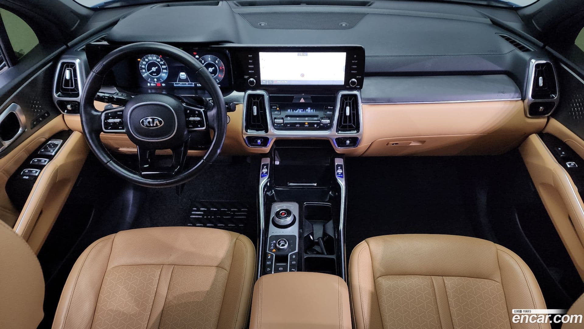 Main__Slider__Photo:Sorento Kia 2020.10-6