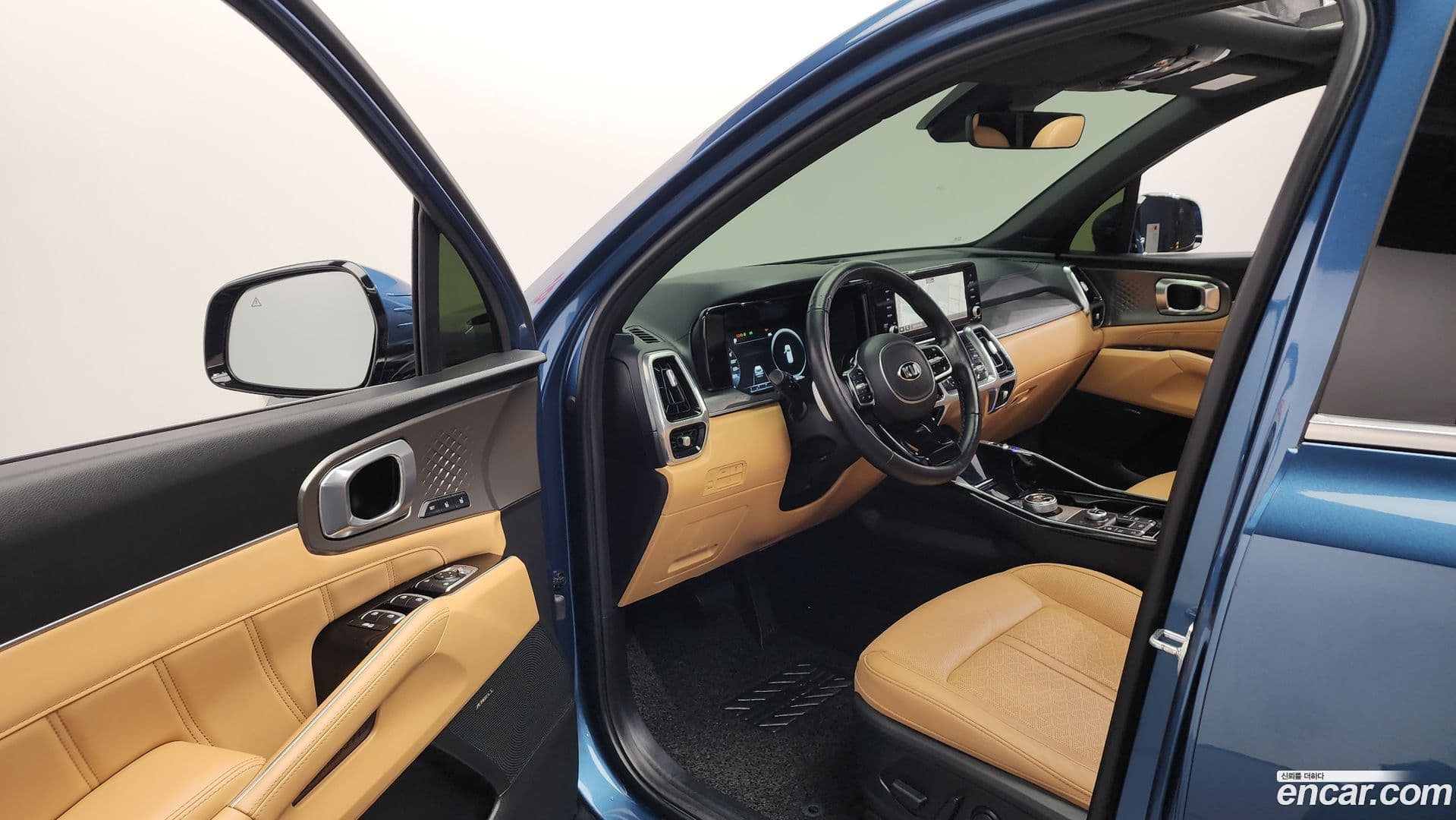 Main__Slider__Photo:Sorento Kia 2020.10-9