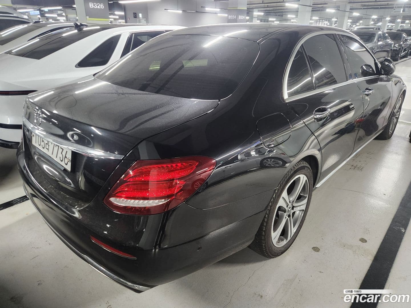 Main__Slider__Photo:E-Class Mercedes-Benz 2017.5-1