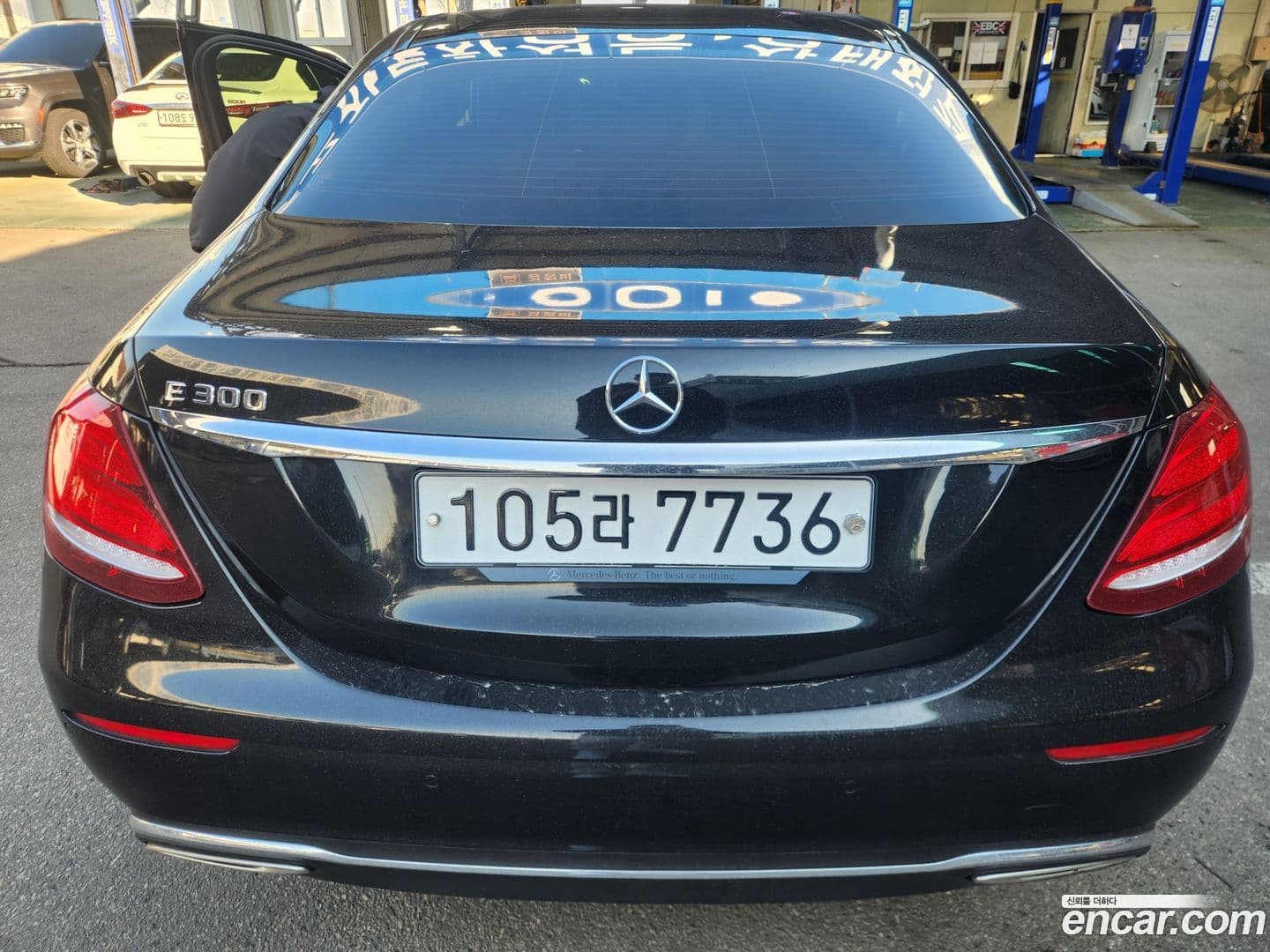 Main__Slider__Photo:E-Class Mercedes-Benz 2017.5-2