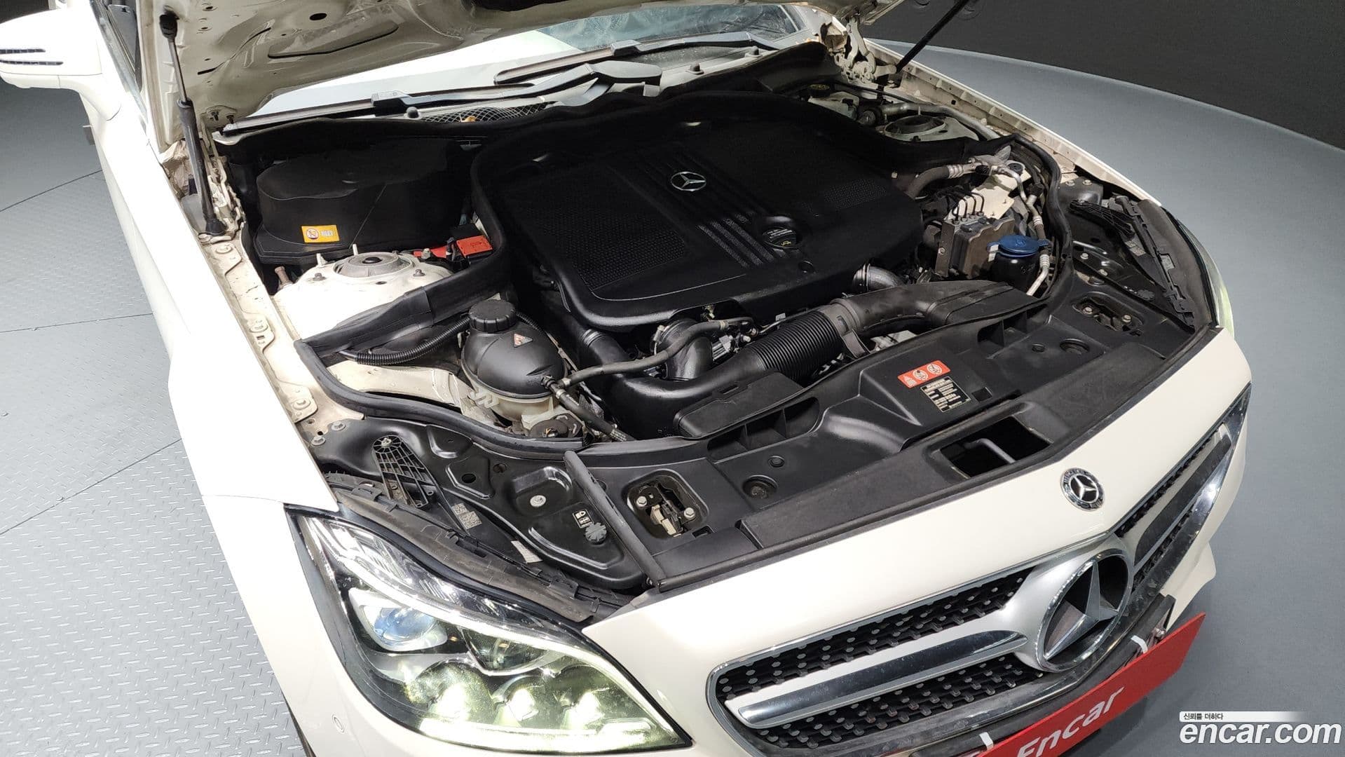 Main__Slider__Photo:CLS-Class Mercedes-Benz 2016.3-5