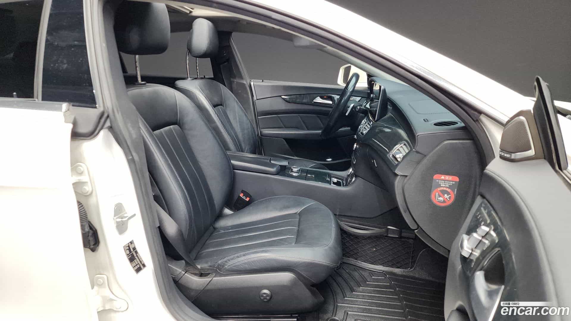 CLS-Class Mercedes-Benz 2016.3-OPTION-015