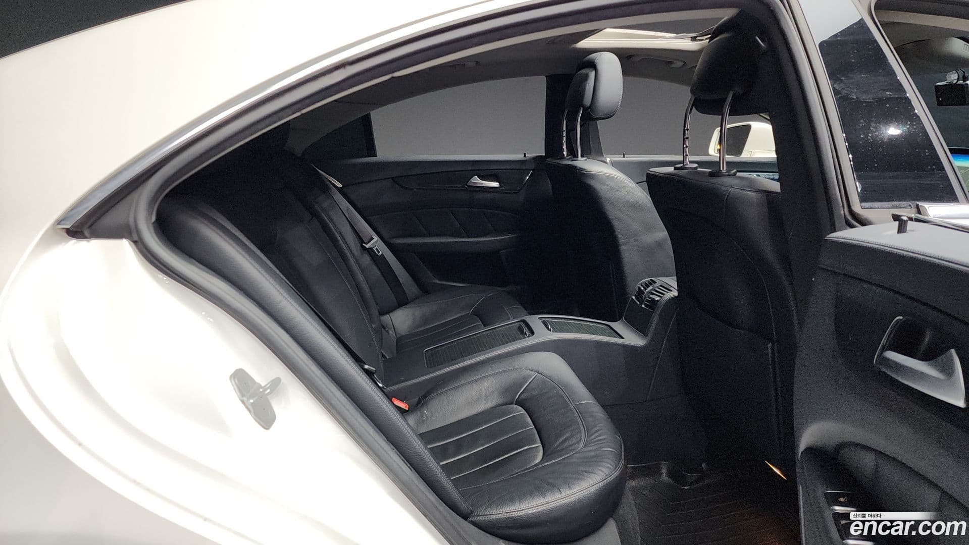 Main__Slider__Photo:CLS-Class Mercedes-Benz 2016.3-11