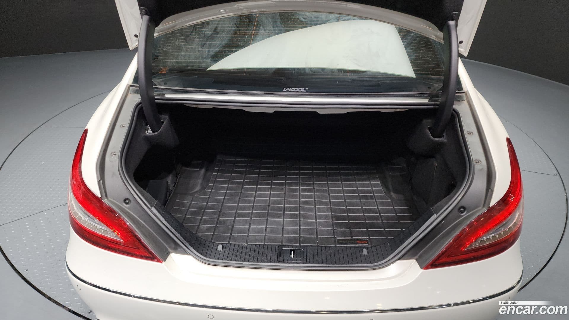 Main__Slider__Photo:CLS-Class Mercedes-Benz 2016.3-19