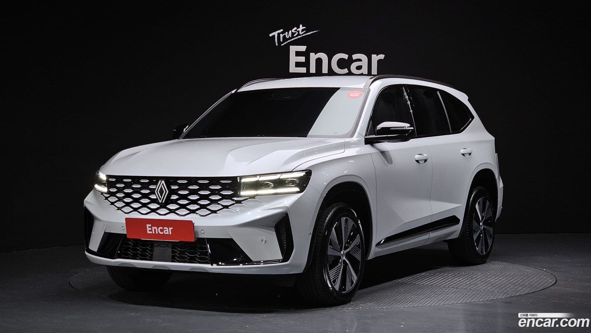 Main__Slider__Photo:Grand Koleos Renault Korea 2024.9-0