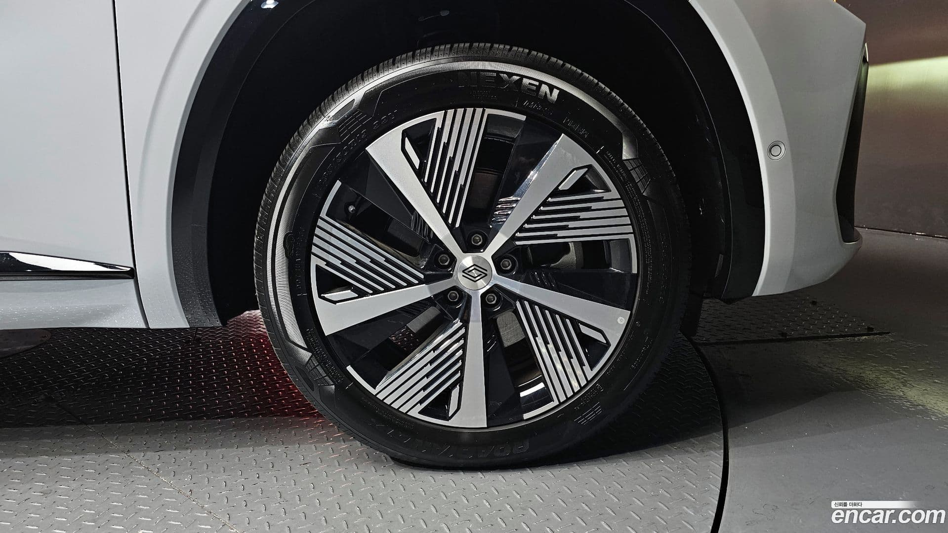 Main__Slider__Photo:Grand Koleos Renault Korea 2024.9-4