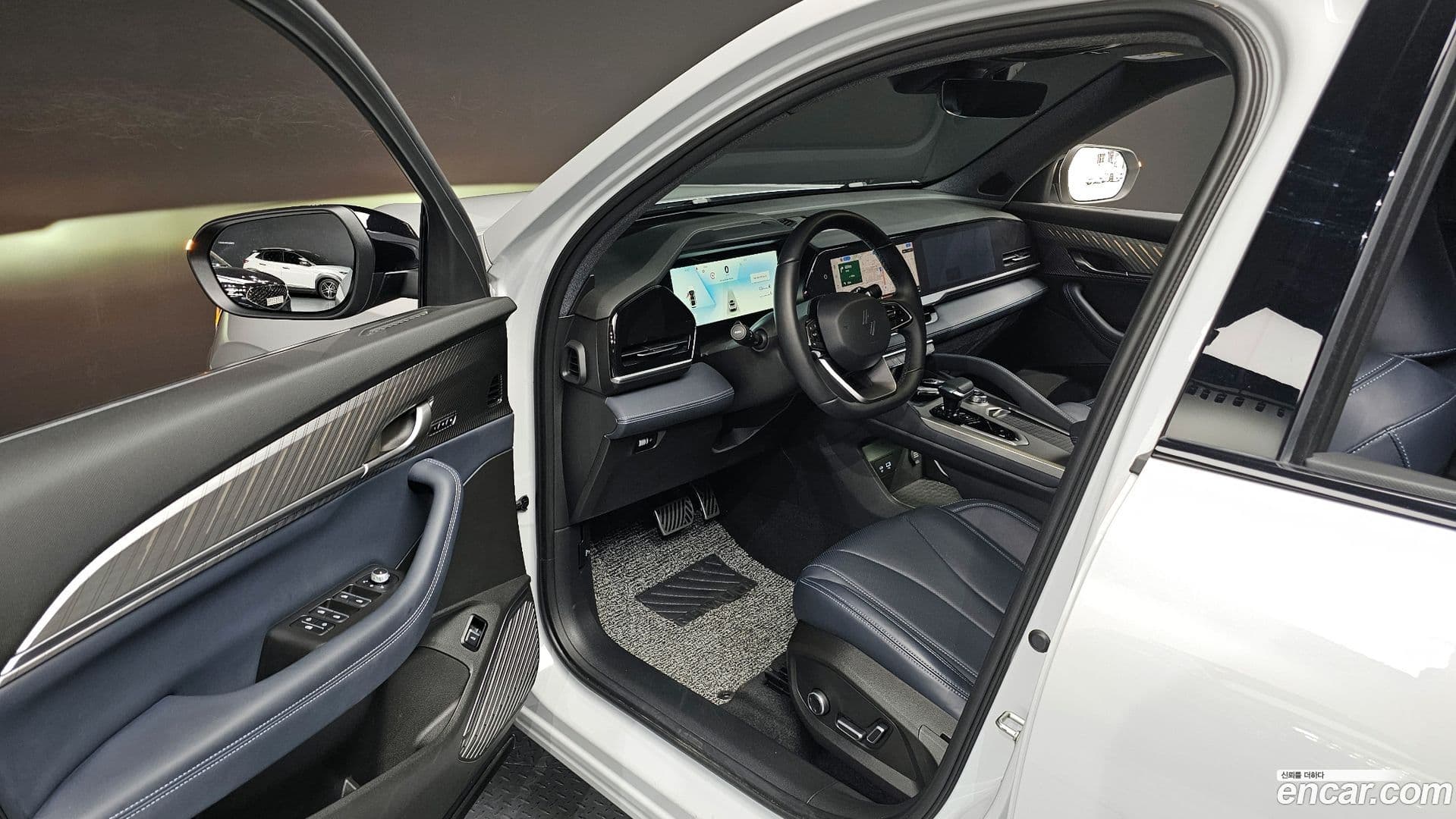 Main__Slider__Photo:Grand Koleos Renault Korea 2024.9-10