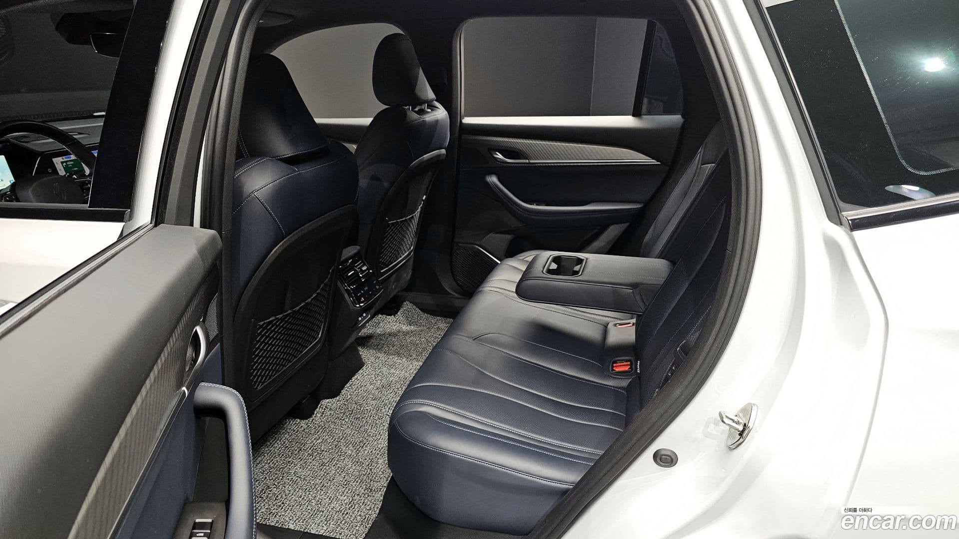 Main__Slider__Photo:Grand Koleos Renault Korea 2024.9-11