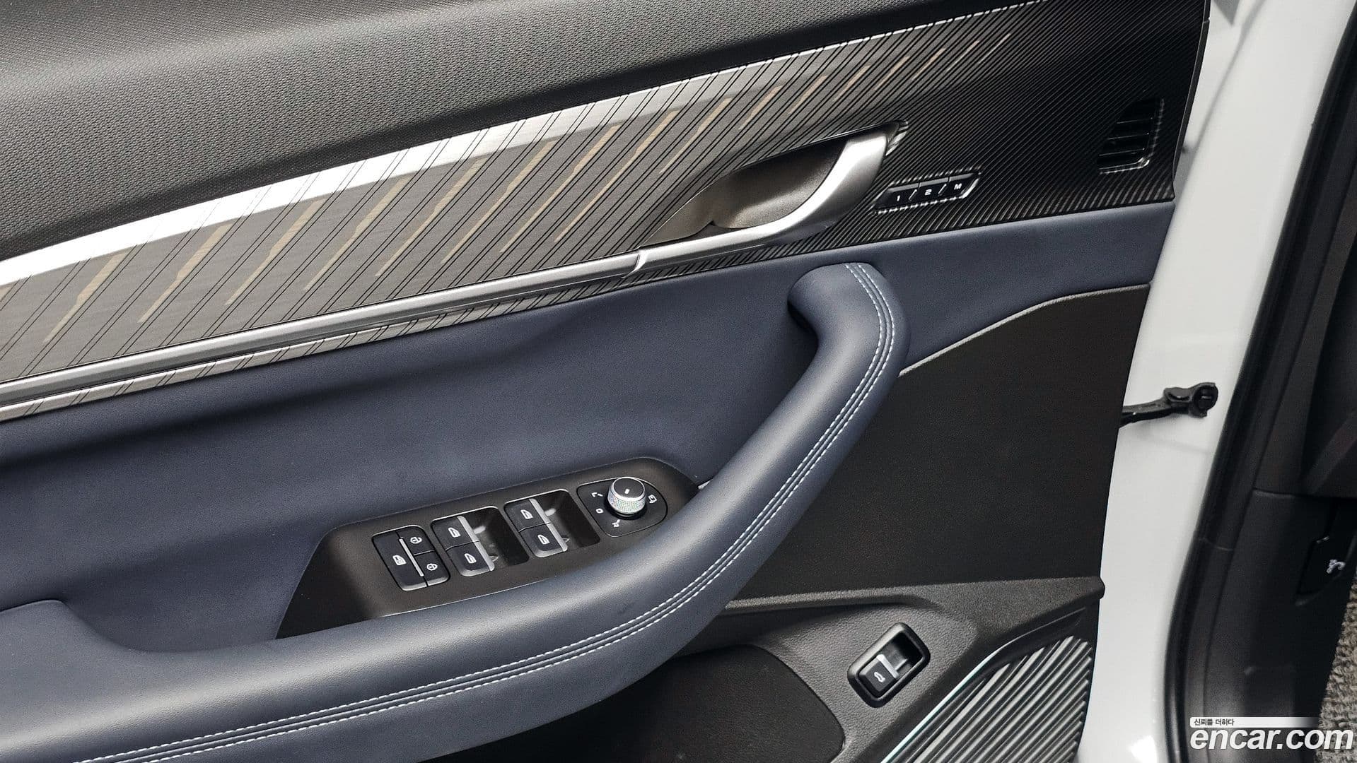 Main__Slider__Photo:Grand Koleos Renault Korea 2024.9-17