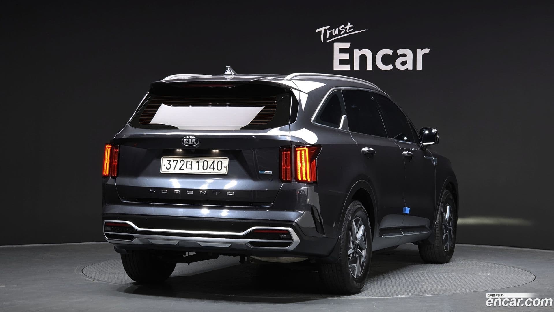 Main__Slider__Photo:Sorento Kia 2021.1-1