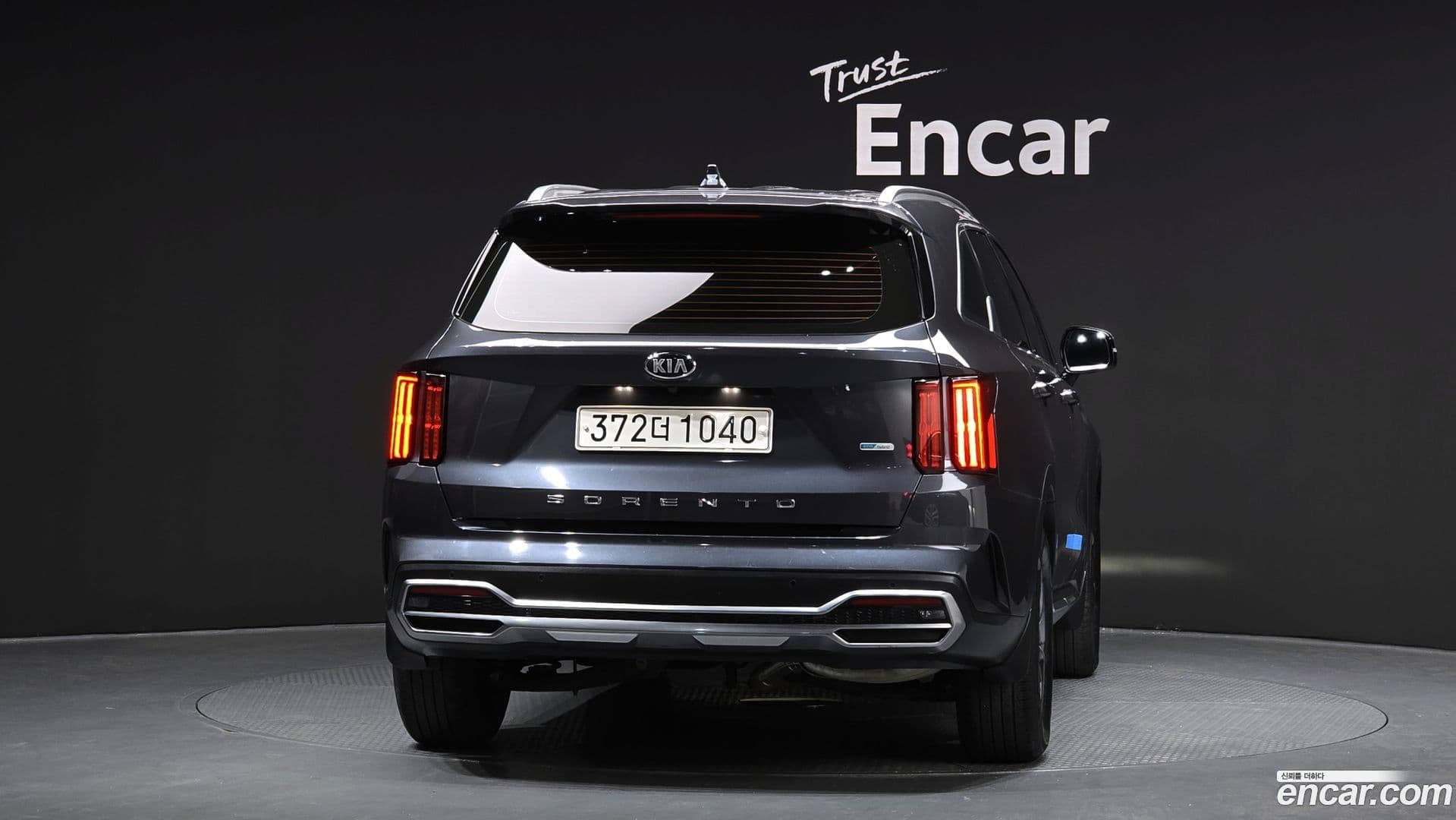 Main__Slider__Photo:Sorento Kia 2021.1-3