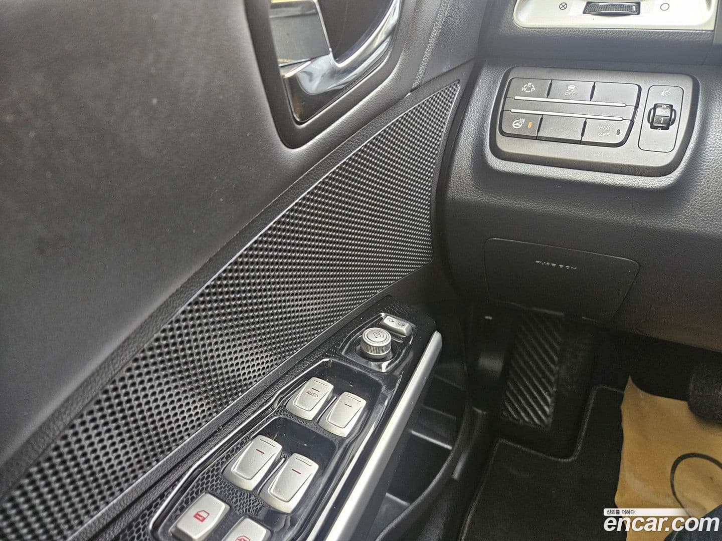 Main__Slider__Photo:TIBOLI KG Mobility 2015.8-15