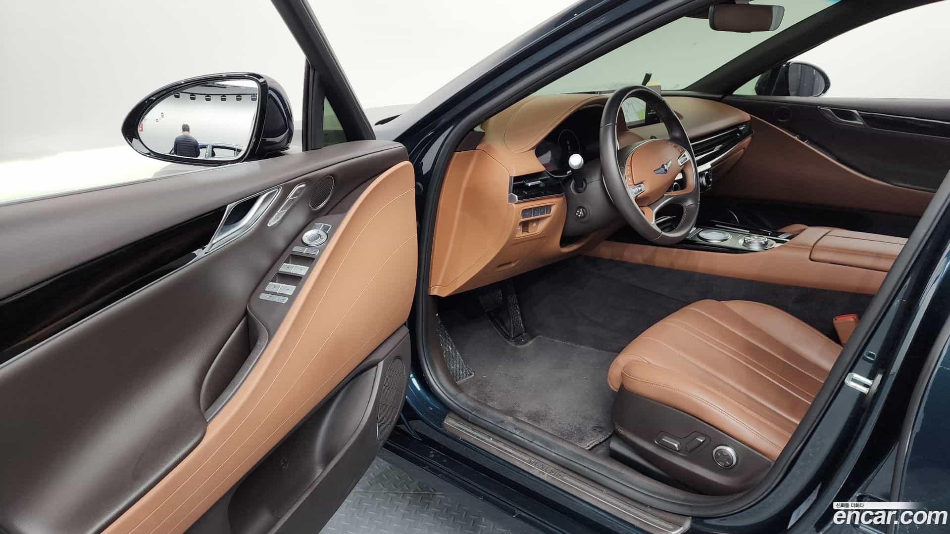 G80 Genesis 2021.0-INNER-010