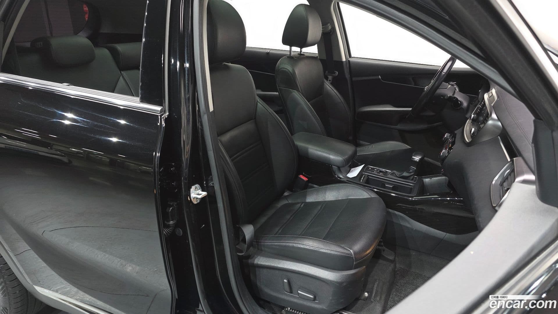 Main__Slider__Photo:Sorento Kia 2018.0-9