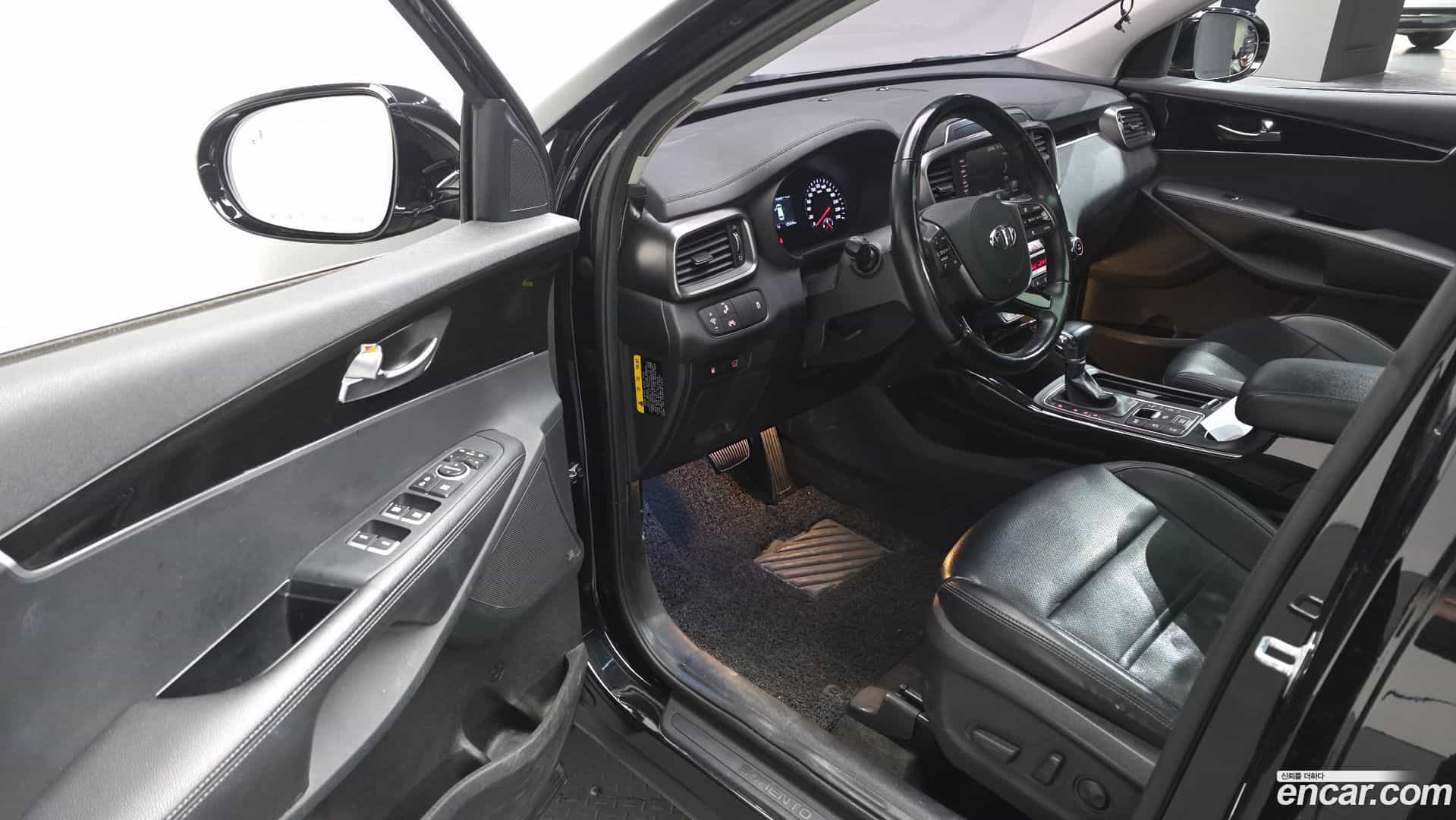 Sorento Kia 2018.0-OPTION-016