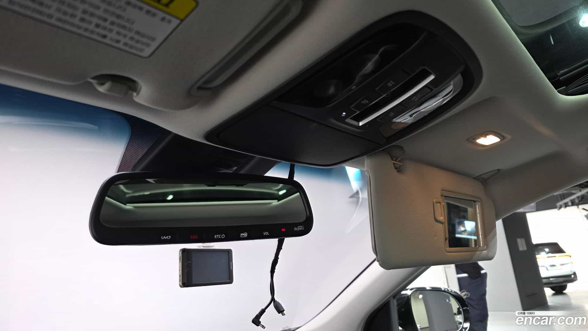 Sorento Kia 2018.0-OPTION-022