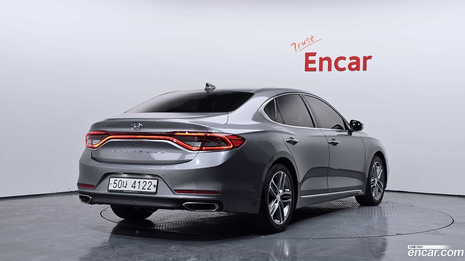 Grandeur Hyundai 2018.4-OUTER-002