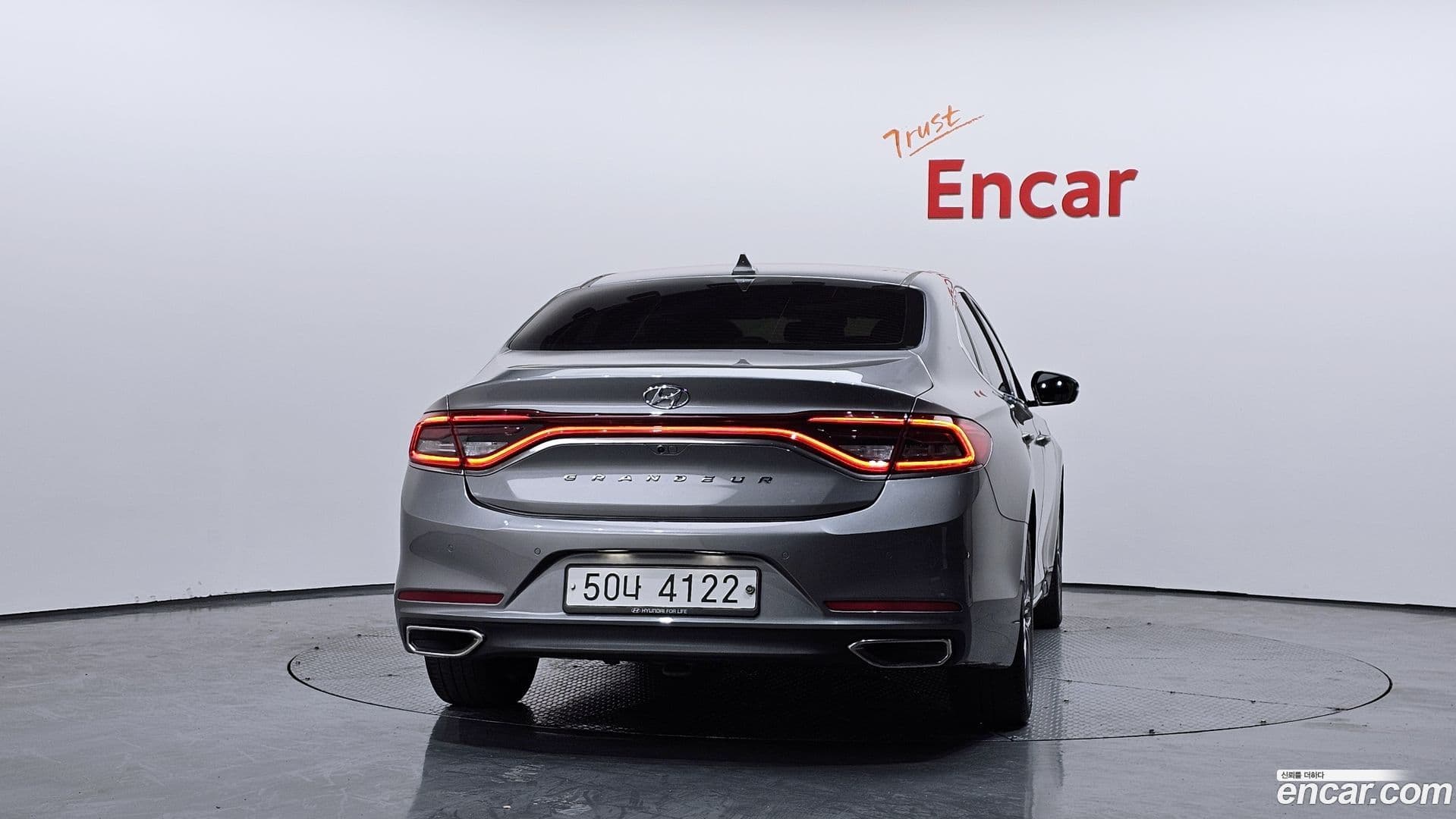 Main__Slider__Photo:Grandeur Hyundai 2018.4-3