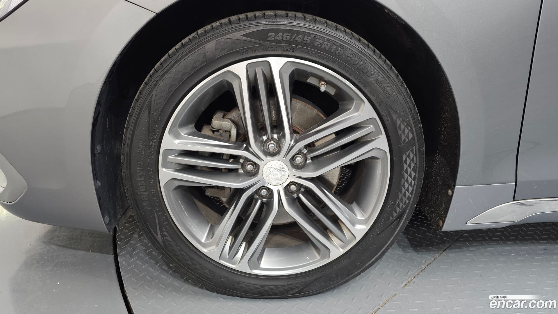 Main__Slider__Photo:Grandeur Hyundai 2018.4-4