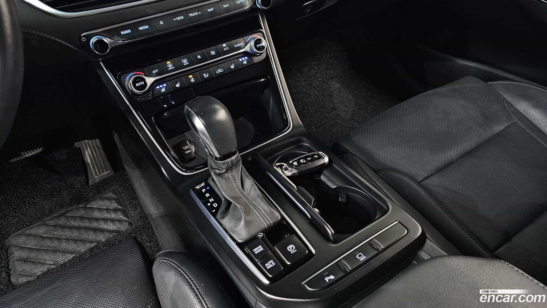 Grandeur Hyundai 2018.4-INNER-009