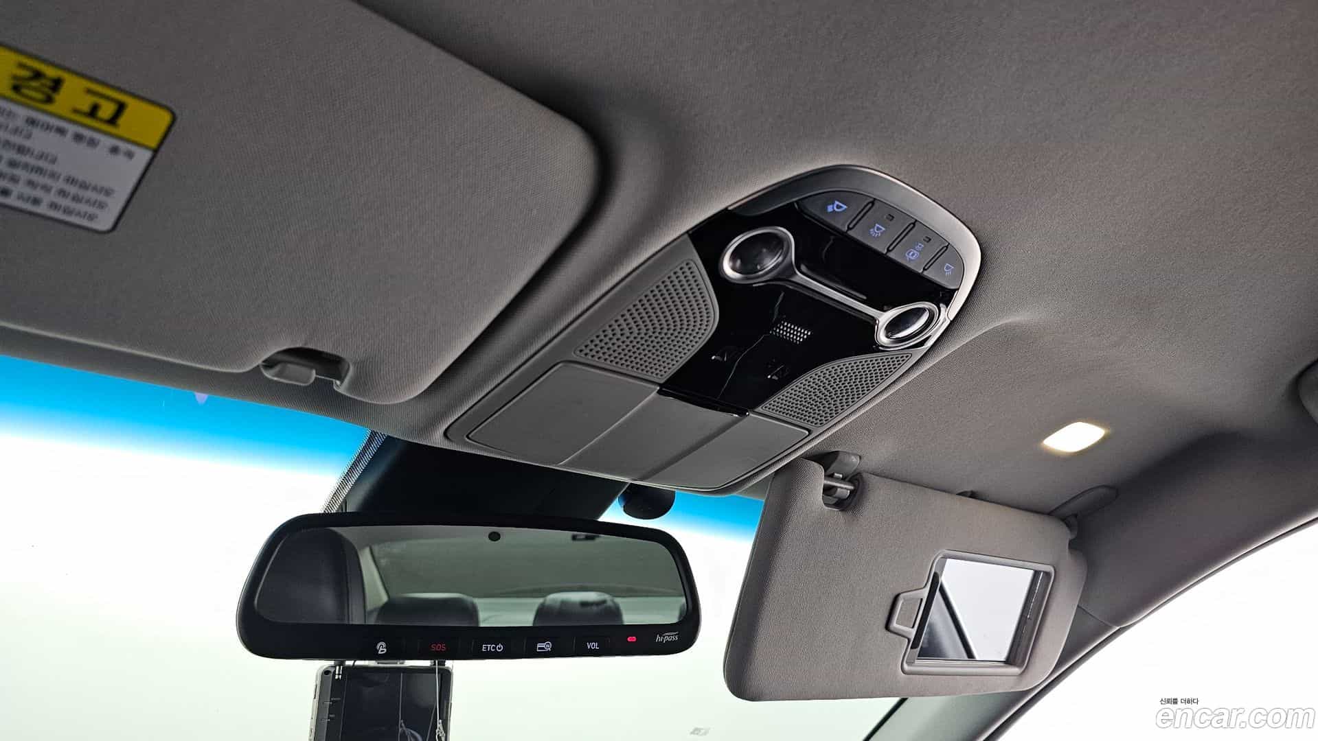 Grandeur Hyundai 2018.4-OPTION-023