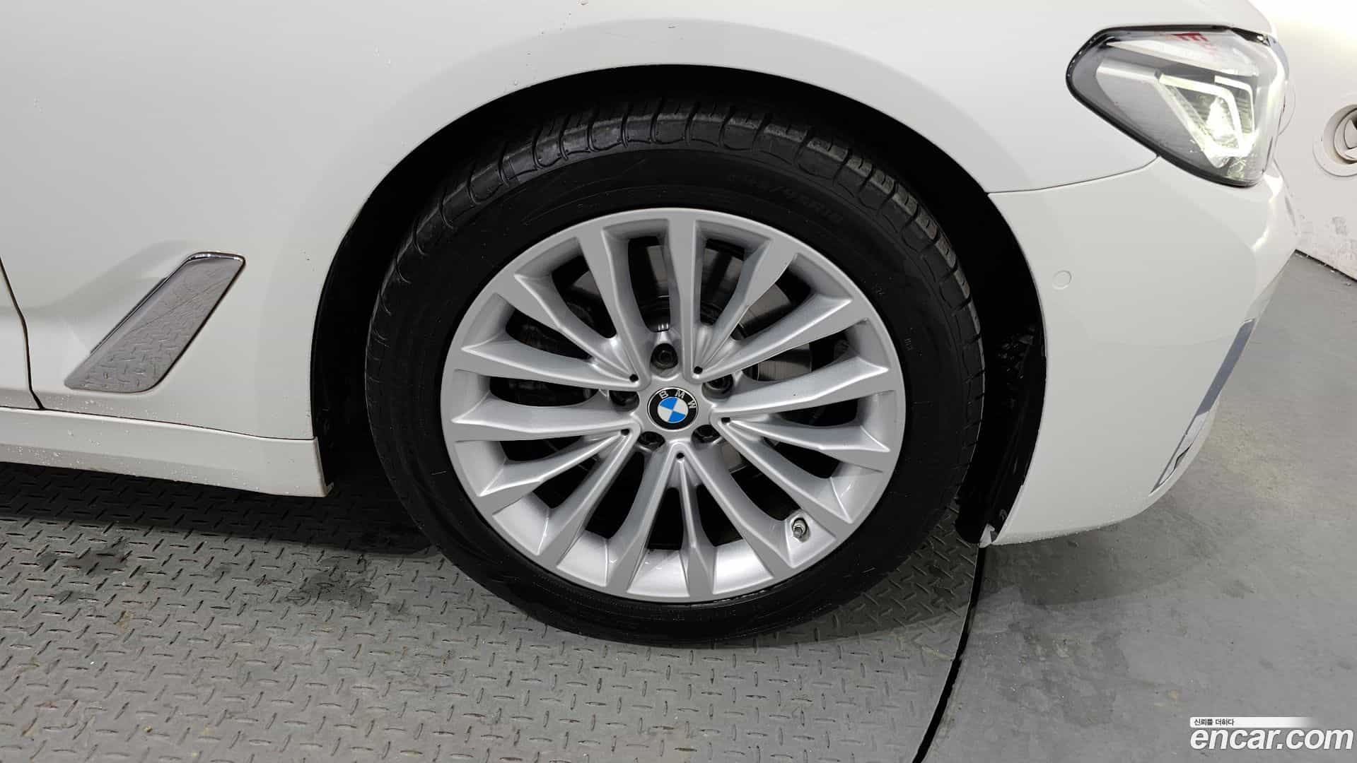 5-Series BMW 2022.9-OUTER-005