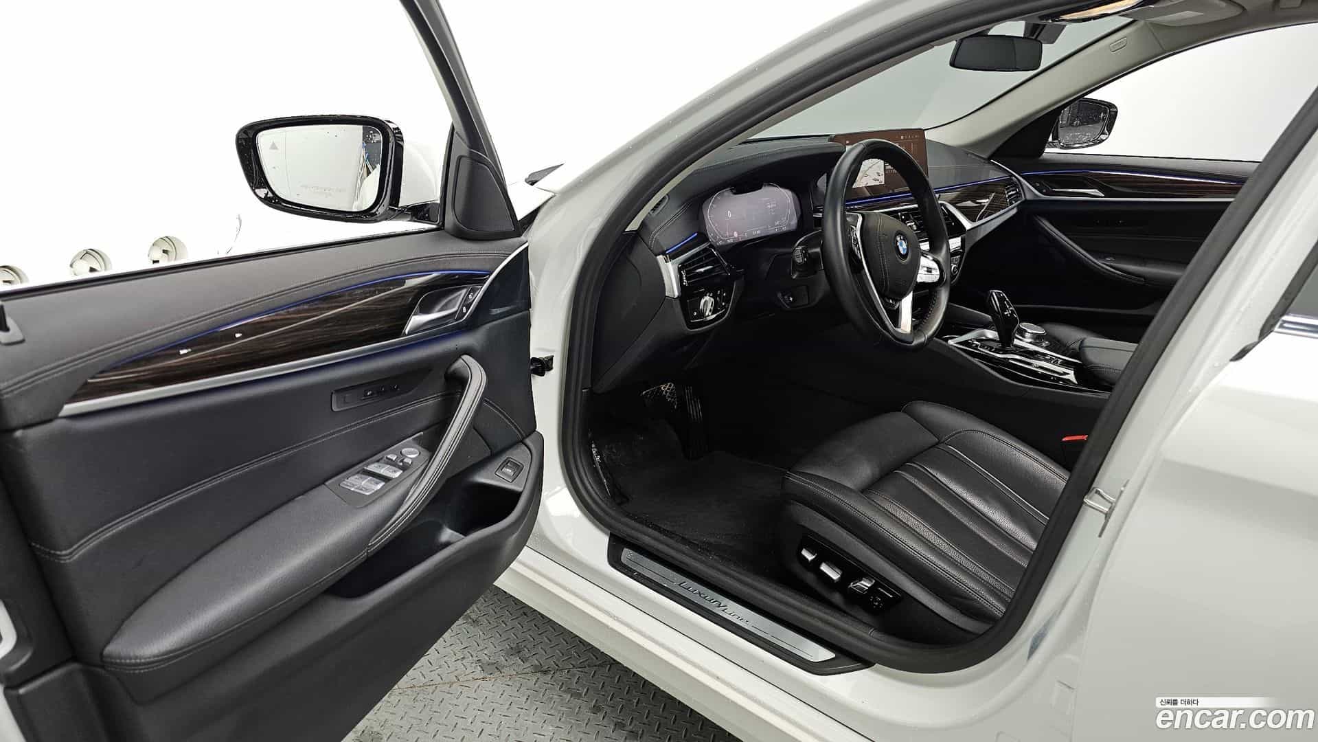 5-Series BMW 2022.9-INNER-010