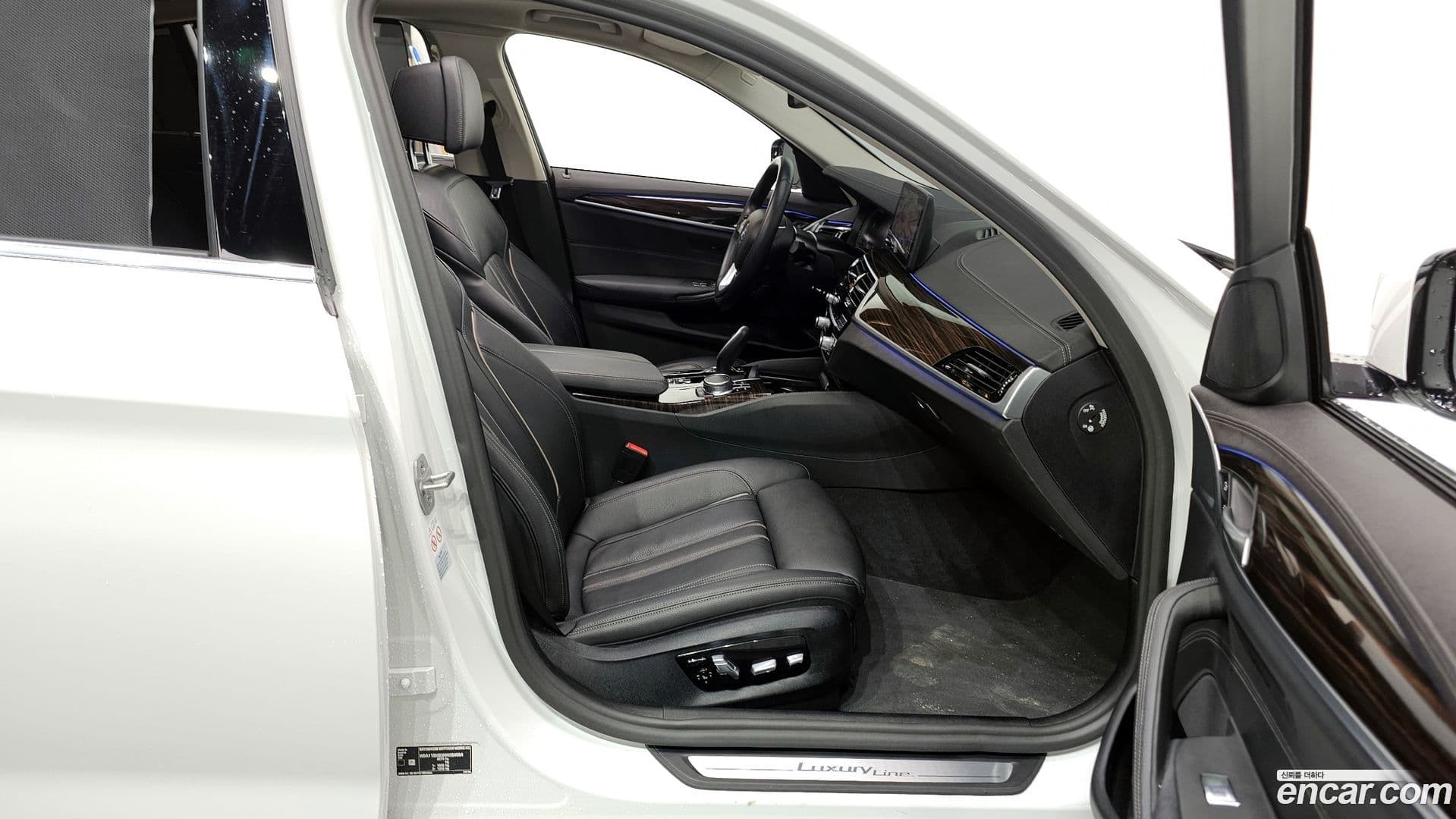 Main__Slider__Photo:5-Series BMW 2022.9-10