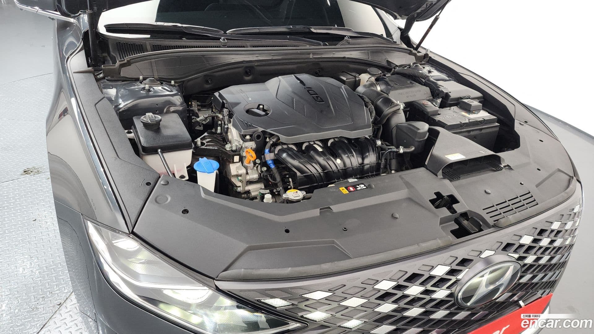 Main__Slider__Photo:Grandeur Hyundai 2020.9-5