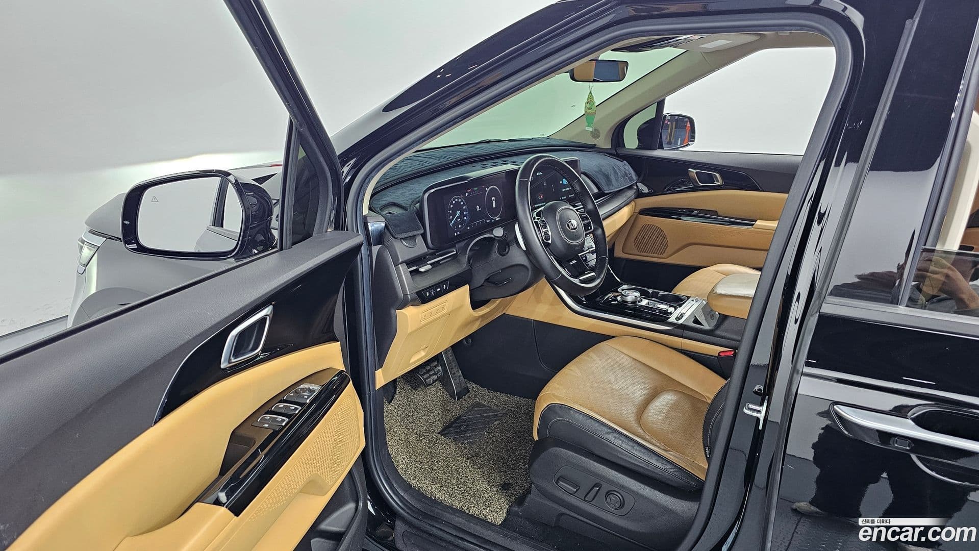 Main__Slider__Photo:Canival Kia 2020.9-10