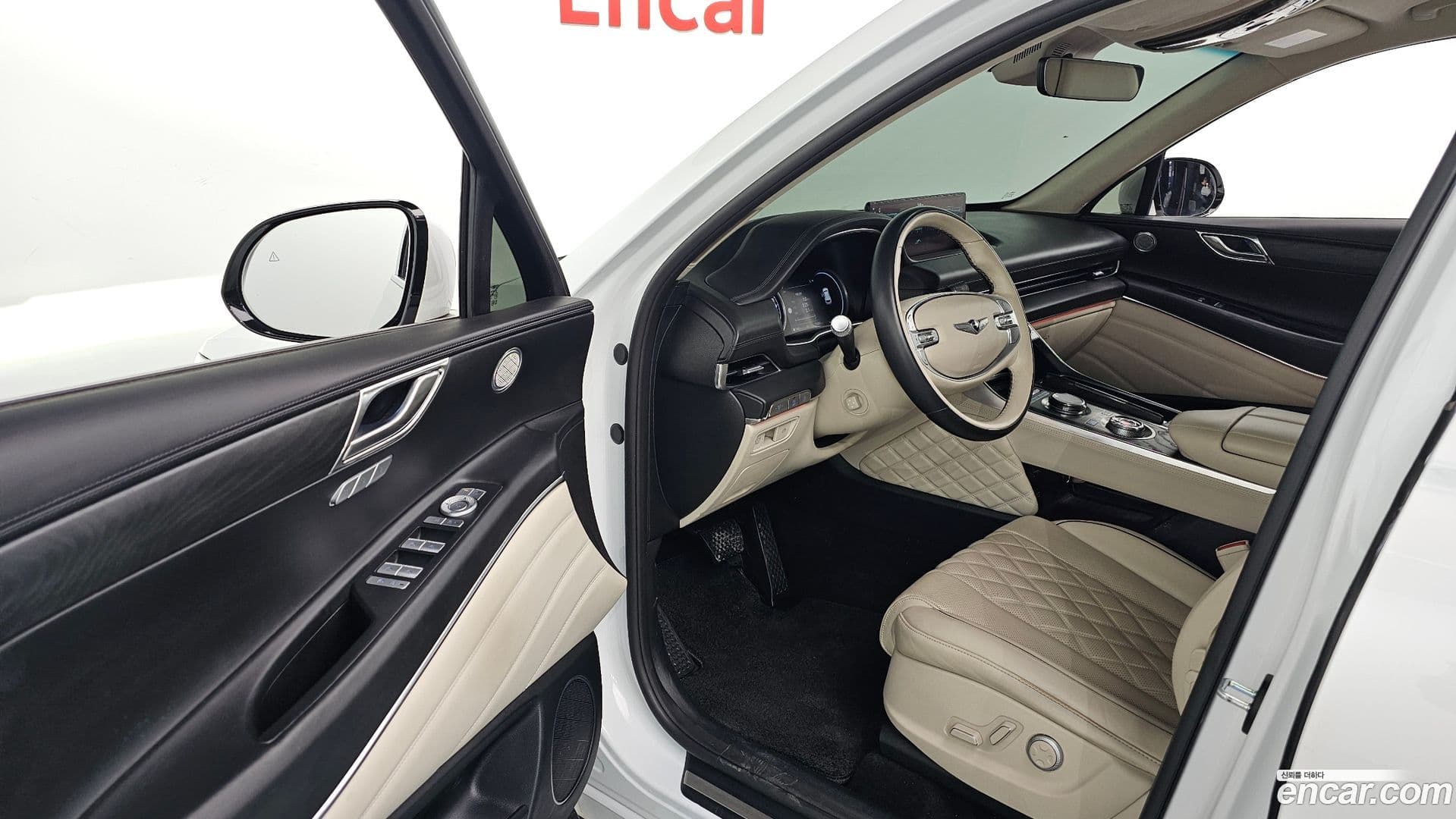 Main__Slider__Photo:GV80 Genesis 2023.8-10