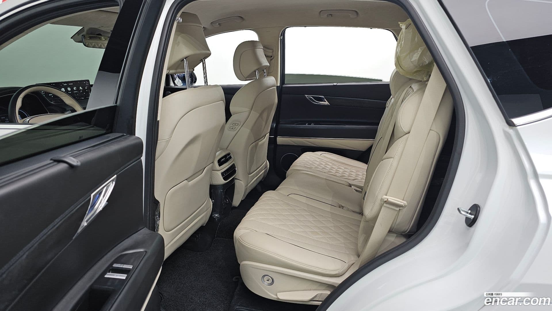 Main__Slider__Photo:GV80 Genesis 2023.8-11