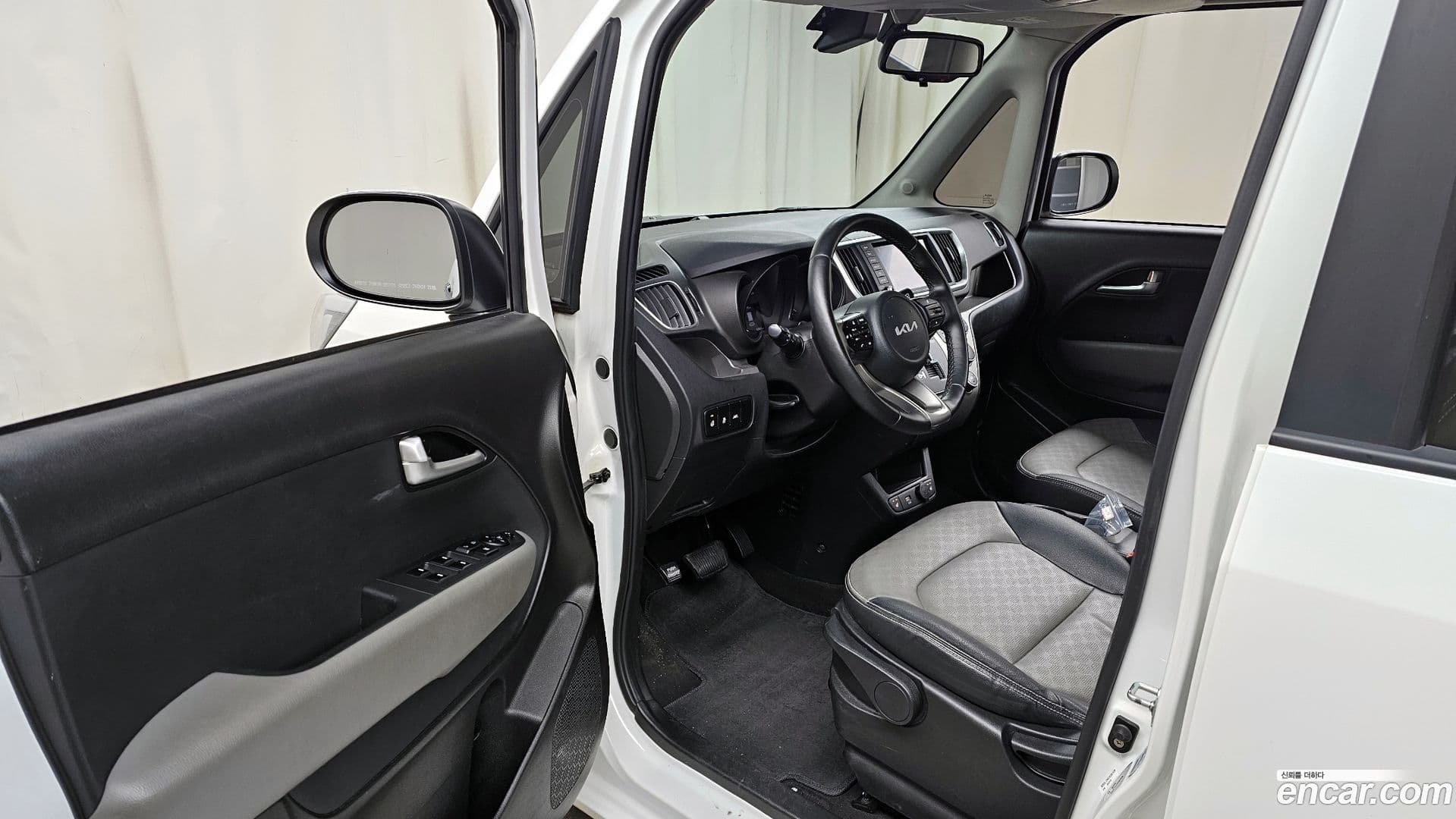 Main__Slider__Photo:RAY Kia 2022.5-9