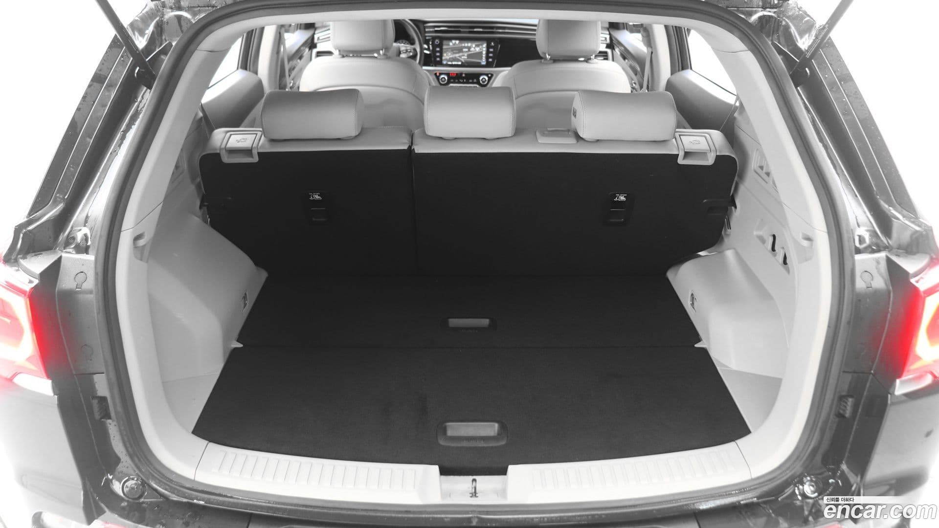 Main__Slider__Photo:KORANDO KG_Mobility_Ssangyong 2020.6-6