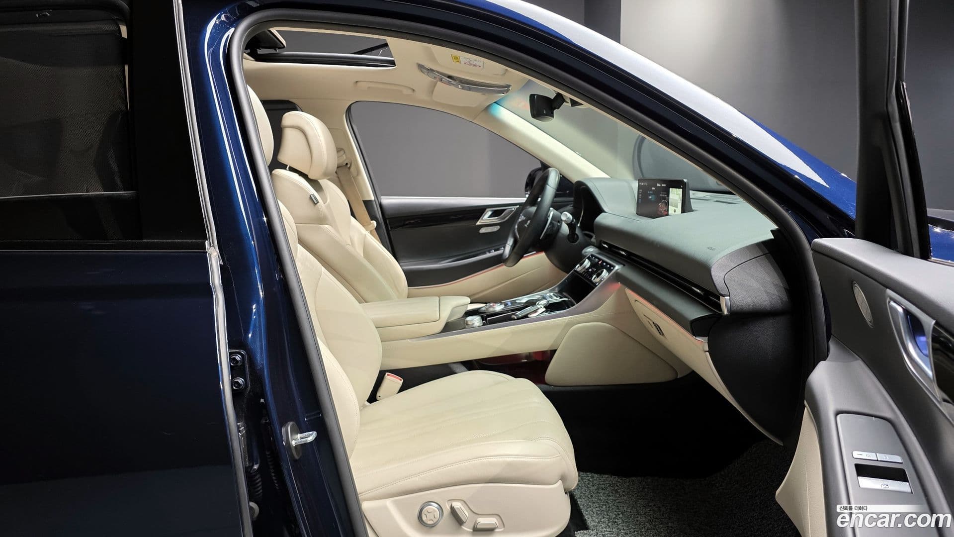 Main__Slider__Photo:GV80 Genesis 2021.11-9