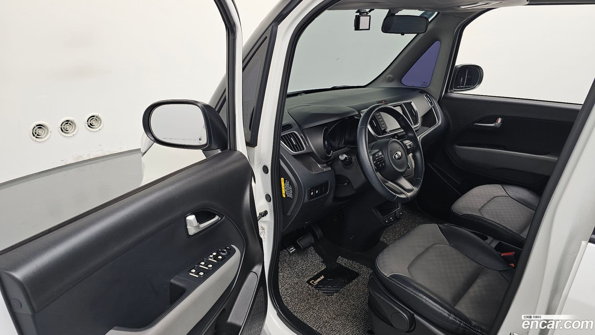 Main__Slider__Photo:RAY Kia 2021.4-9