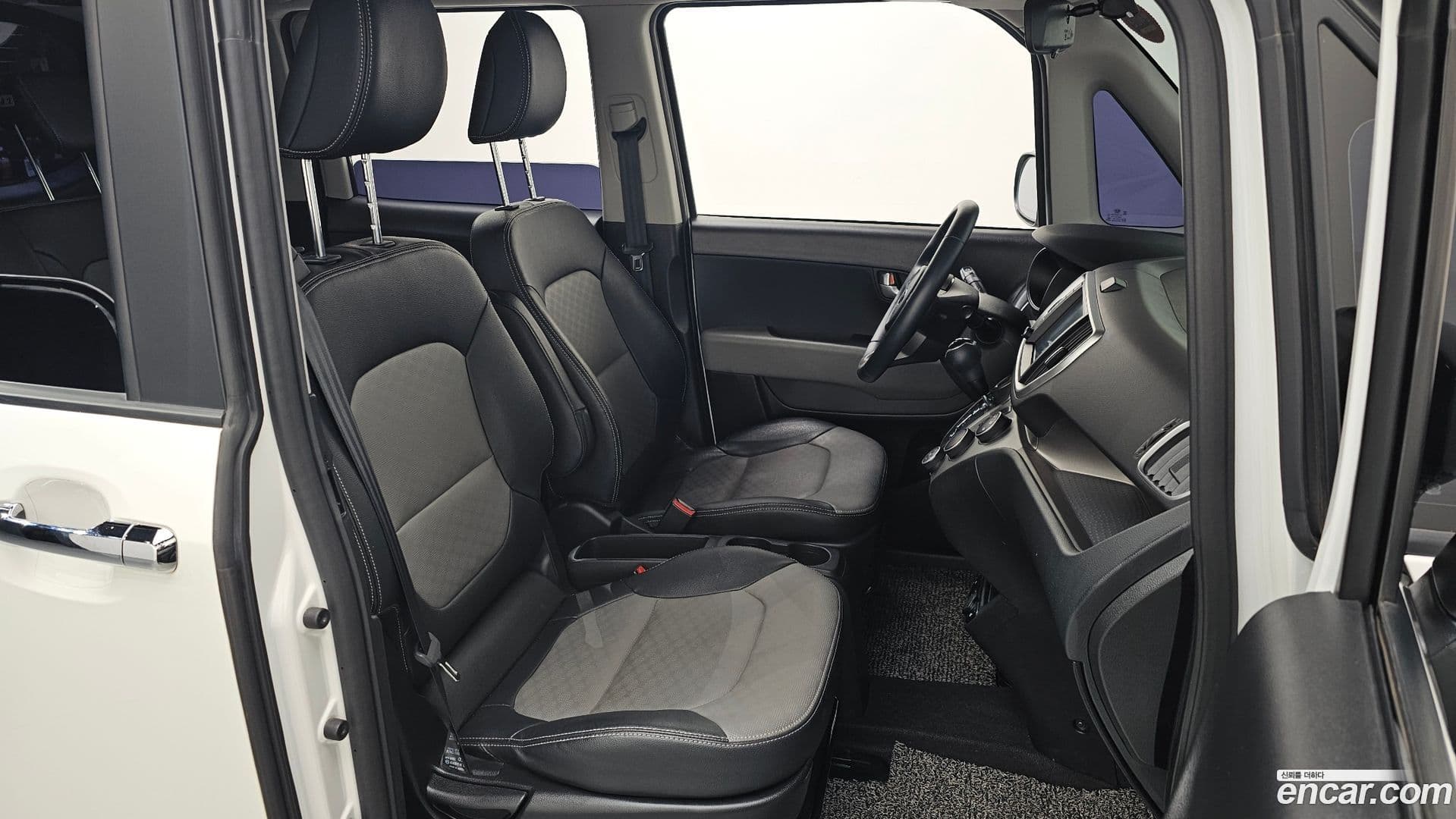 Main__Slider__Photo:RAY Kia 2021.4-10