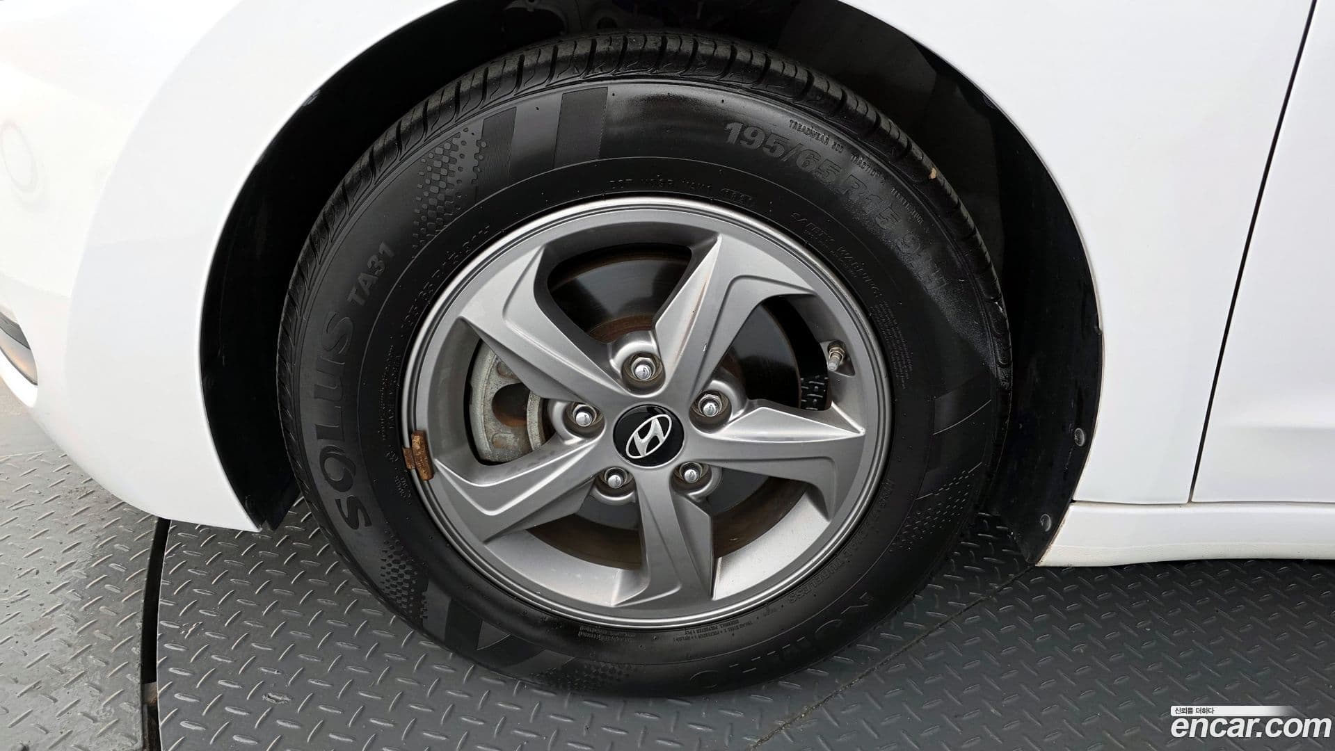 Main__Slider__Photo:AVANTE Hyundai 2017.7-4