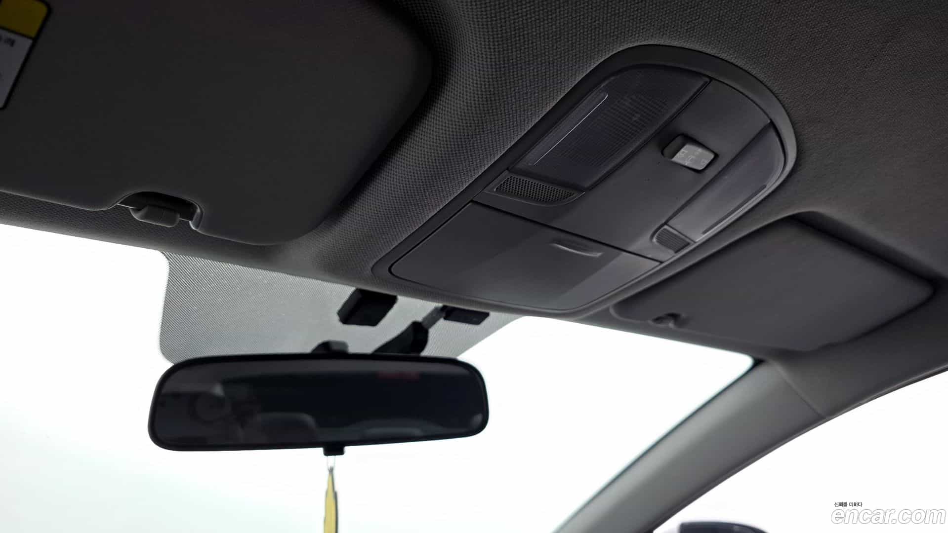 AVANTE Hyundai 2017.7-OPTION-022