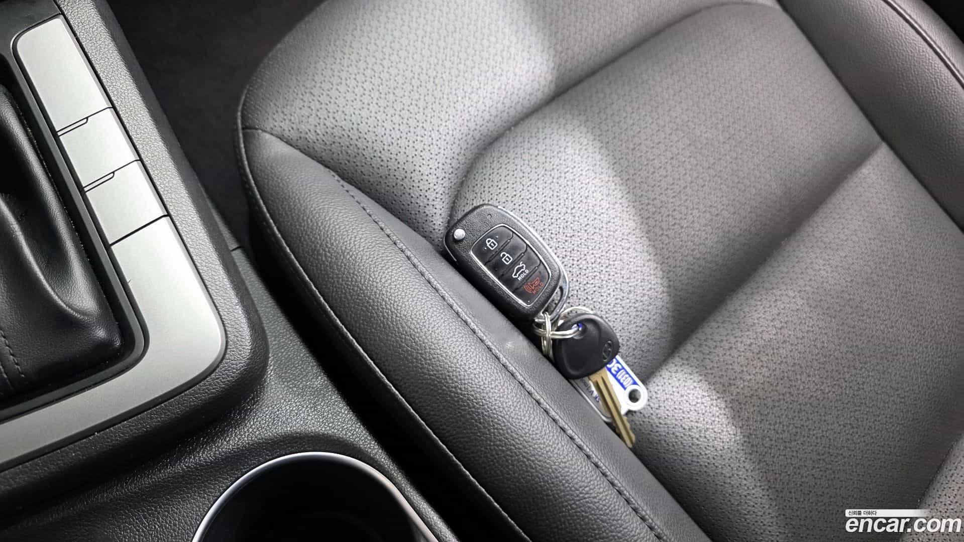 AVANTE Hyundai 2017.7-OPTION-023