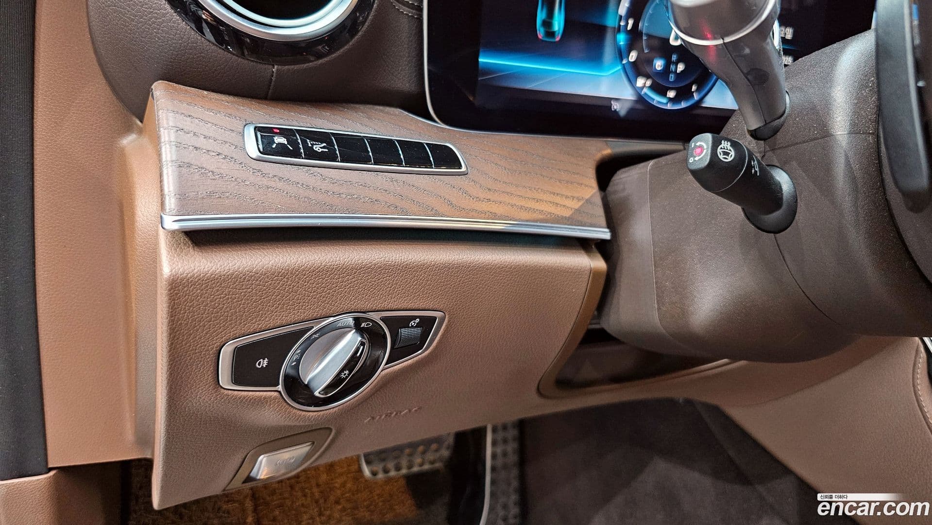 Main__Slider__Photo:E-Class Mercedes-Benz 2018.9-15